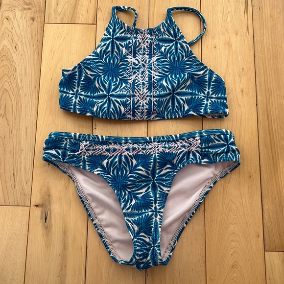 Roxy Girl Bikini - Picture 1 of 5